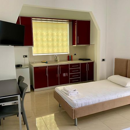 Hotel Piazza Sarandë エクステリア 写真