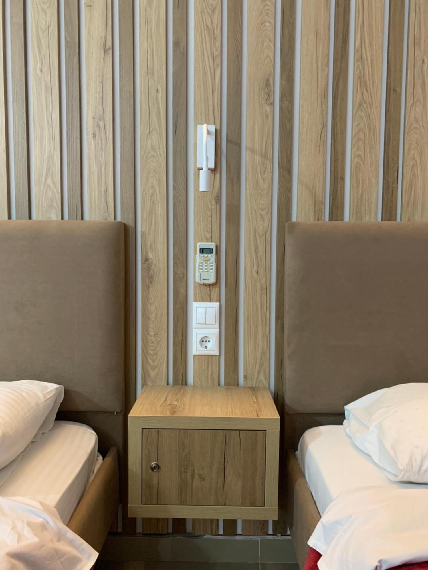 Hotel Piazza Sarandë エクステリア 写真