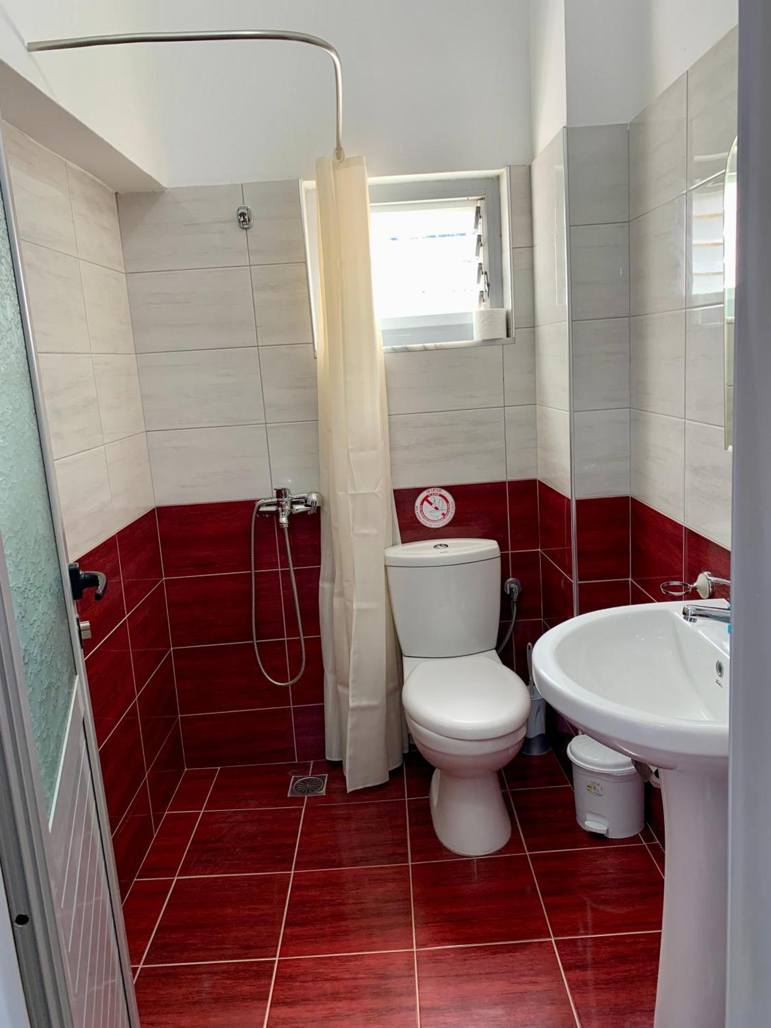 Hotel Piazza Sarandë エクステリア 写真