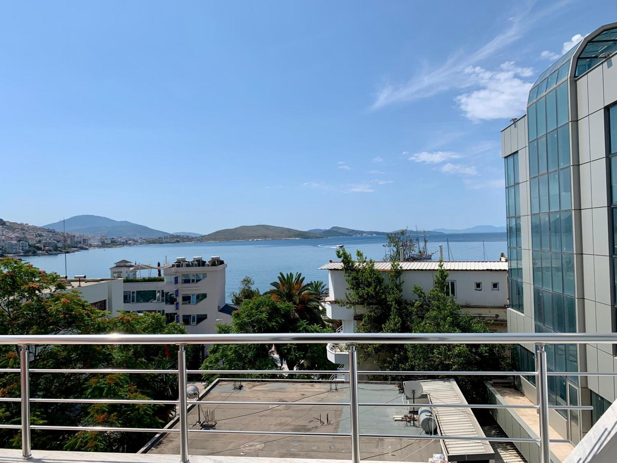 Hotel Piazza Sarandë エクステリア 写真